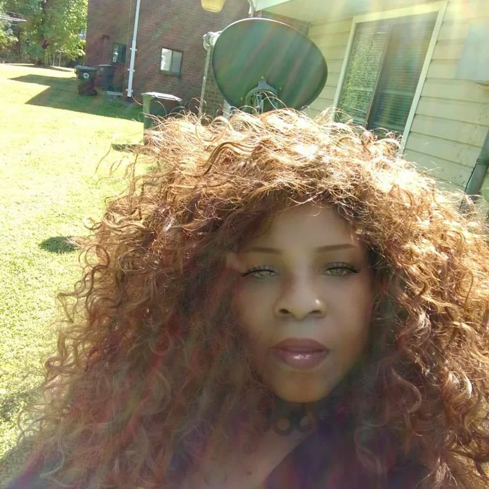 Meet your Posher, Bonita